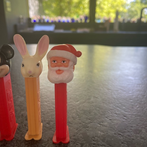PEZ Dispensers Vintage Bugs Bunny, Daffy, Taz, Garfield, Pebbles, Mickey & more - Picture 4 of 4